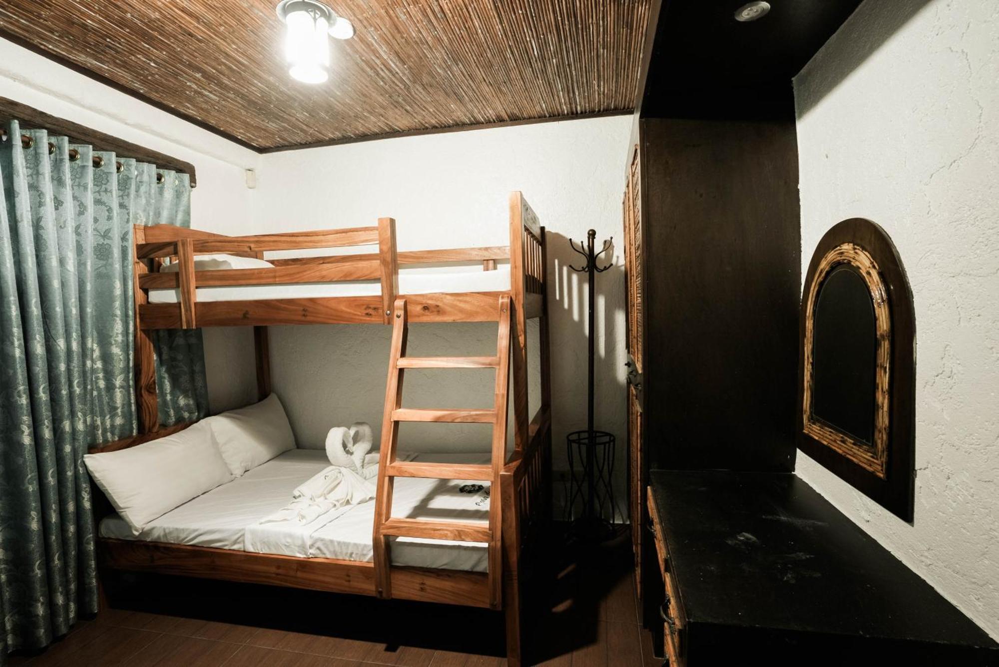 Casa De Celestina Private Resort Silang 외부 사진